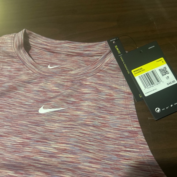 Nike Pro Slim Fit Crop - Picture 2 of 5
